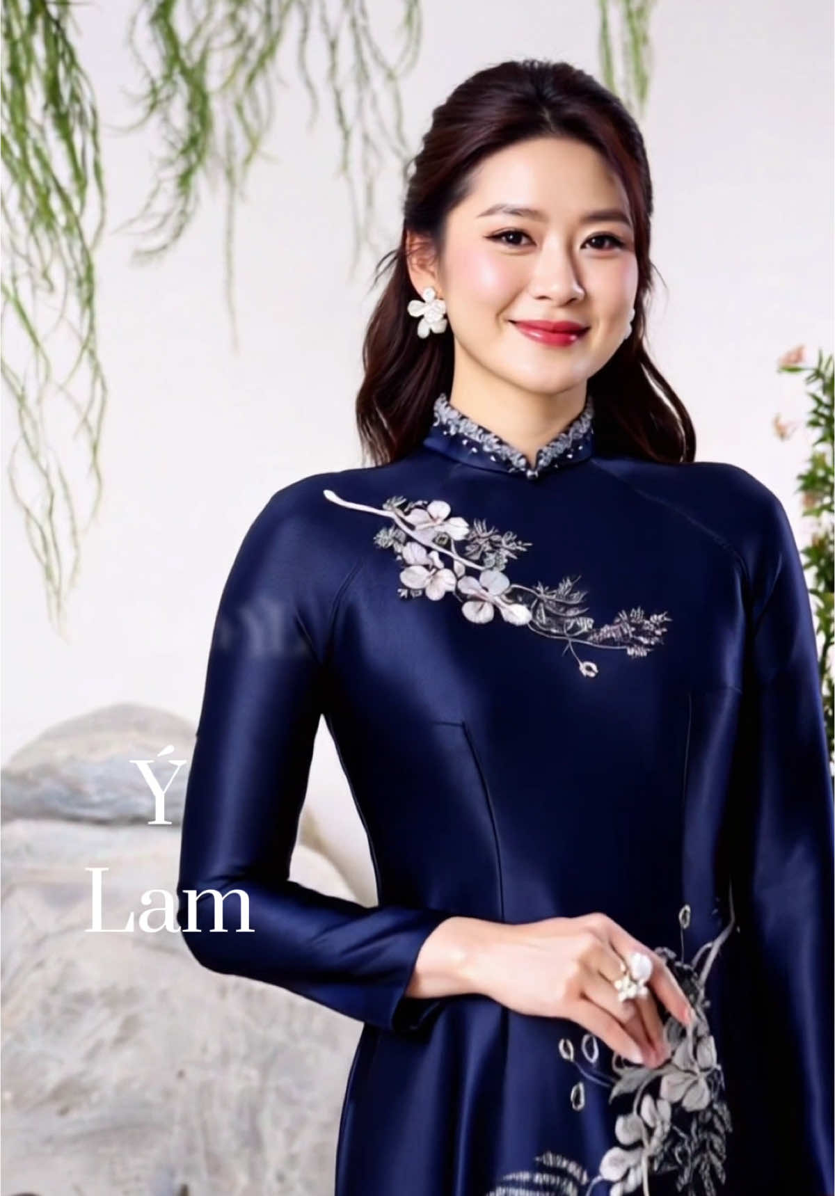 Sắc xanh than HOT TREND quý phái ạ #aodai #aodaivietnam #aodaicuoi #xuhuongtiktok #aodaitrungnien #xuhuong #aodaitruyenthong #aodaibasui #aodaime #aodaithietke #aodaiylam 