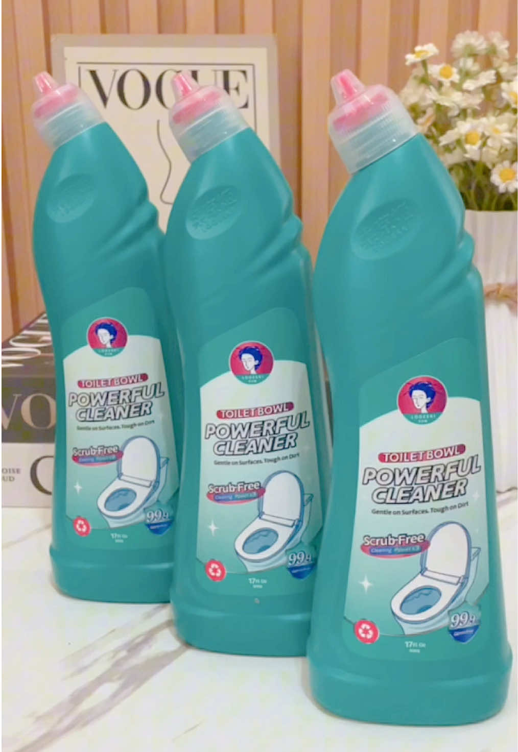 Sekarang membersihkan toilet tidak perlu effort banget.. Karena sudah ada pembersih tanpa disikat cuma disiram dibagian yang kotor lalu tunggu 1menit. Yuk samaan,cek keranjang kuning aku😍 #logeski #logeskipembersihtoilet #pembersihmultifungsi #pembersihkamarmandi #pembersihkerak #pembersihtoilet #homedecor #homeliving 