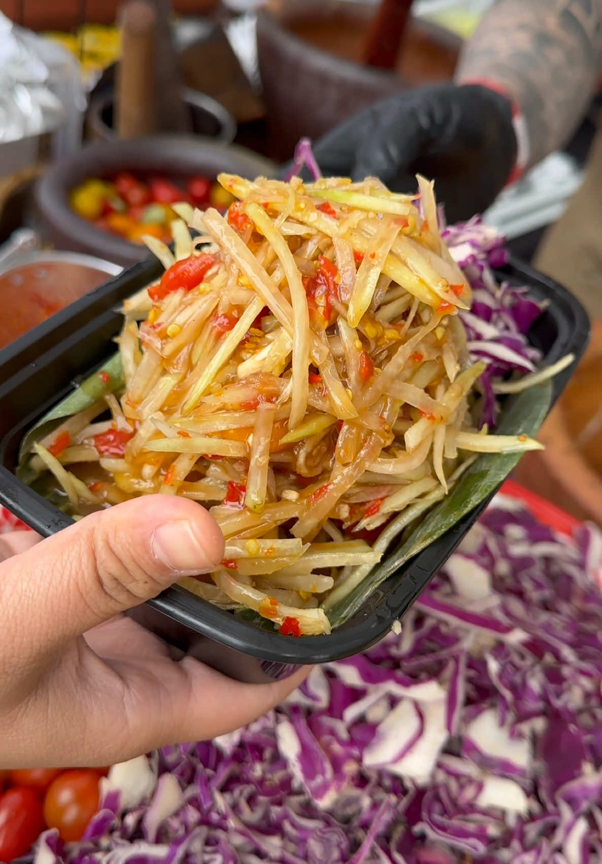 Craving for Papaya Salad from @laomazingeats 🌶️🔥
