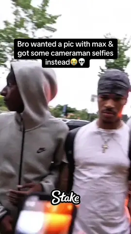 Bro wanted a pic with max & got some cameraman selfies instead😭💀 #plaqueboymax #kai #kaicenat #twitch #fyp #viral #amp #streameruniversity kai cenat streamer university 