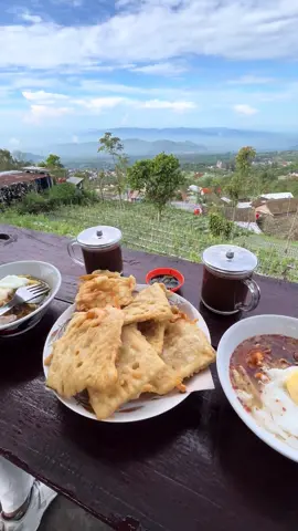 indomie + telur with view #fyp #silancurhighland #magelang24jam 