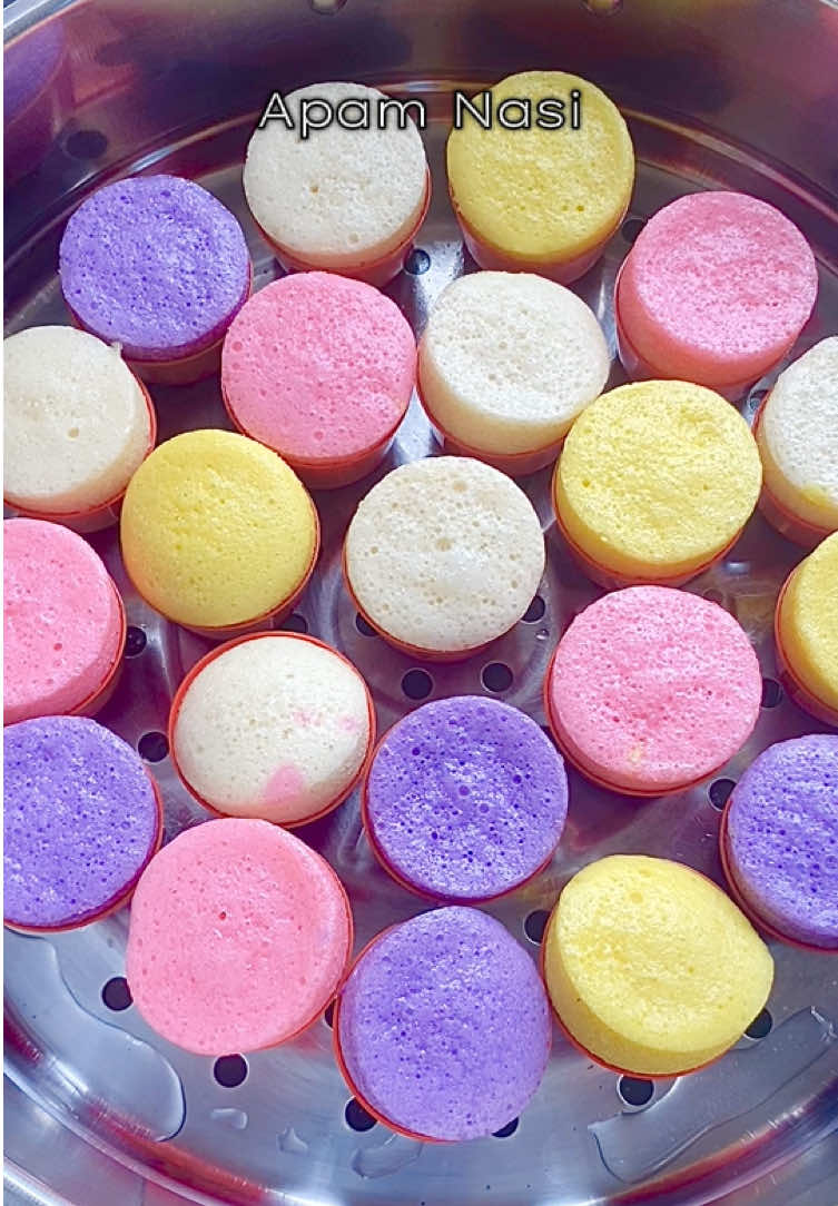 Assalammualaikum.. Selamat Bercuti untuk hari ni.. Jom buat Apam Nasi…. Saya pernah kongsikan sebelum ni… Ada yang dah cuba ke 👇 @ilyana88  Nak buat Apam Solo boleh tengok sini 👇 @ilyana88  @ilyana88  #apam #apamnasi #mamayanamasak #mamaanak3 #surirumahsepenuhmasa #masaksendiri #masakdirumah #masakuntukkeluarga #masakapaharini #masakcarasendiri #rezekihariini #alhamdulillah #syukurselalu 