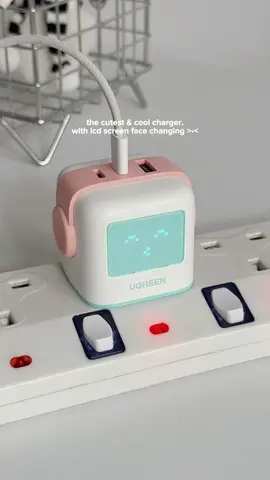 charger paling cool & shomel pernah ada! fast charging jugak tau!! 🤖🤩 #ugreen #ugreenfastcharging #ugreenrobotcharger #robotcharger #fastcharging #charger 