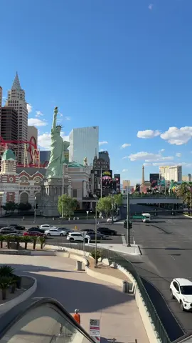 Welcome to Fabulous Las Vegas 🤩 #lasvegas #lasvegastiktok #lasvegasnevada #lasvegascasino #lasvegaslife #lasvegasvibes #thelasvegasstrip #vegasnights #lasvegasview 