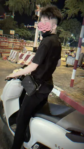 e thich nhung xa hoa