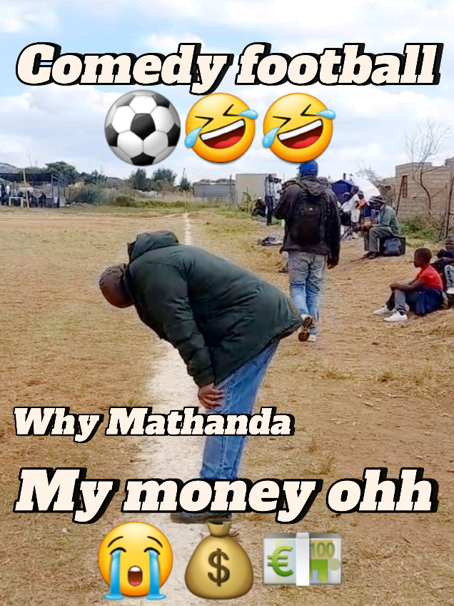 E right e right ka mokgonowe Crazy skills in football and comedy football ⚽️ 🤣 Mathanda straight man square pass seuwe ke sona