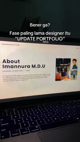 Setuju? Komen sama repost yuk! Berasa males banget buat update 😅 #designer #graphicdesign #creativedesign #portfolio 