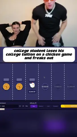 not in front of his girlfriend 😭 #fyp #streamer 