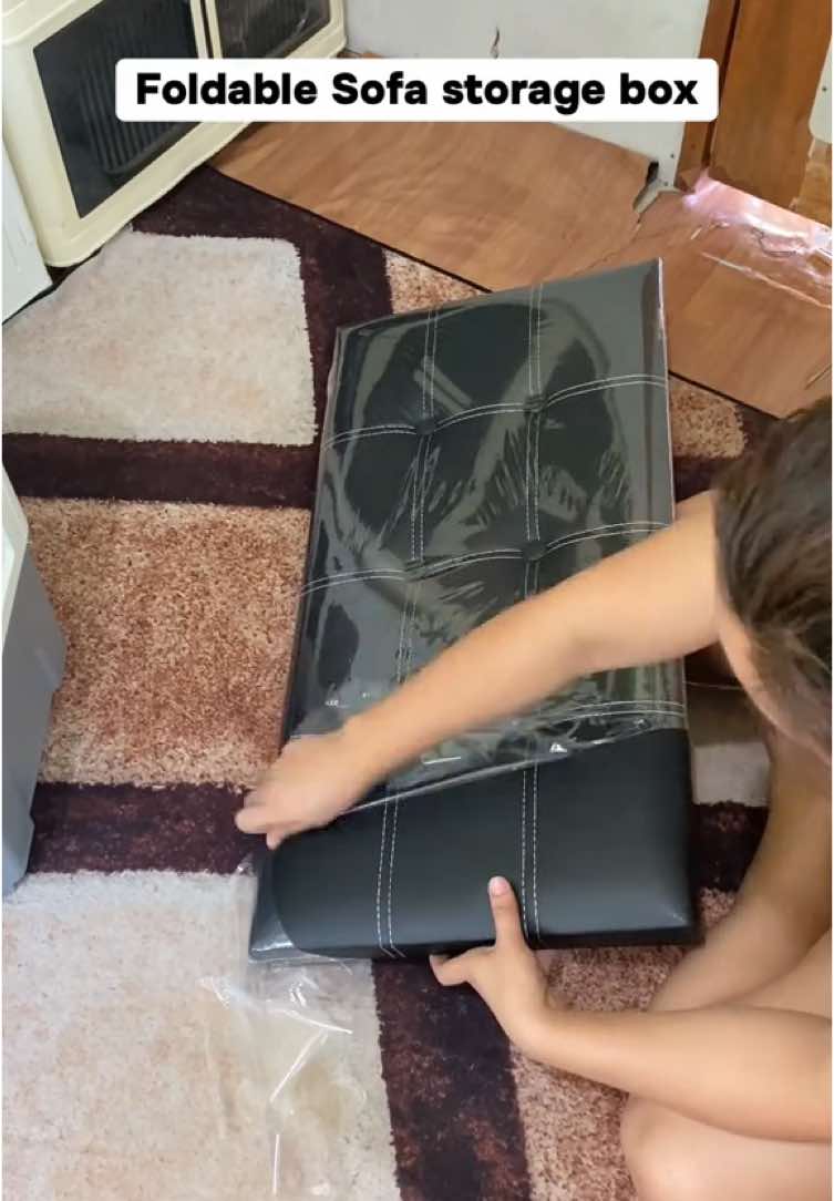 May storage ka na may sofa ka pa dahil 2 in 1 na tong nabili ko! #sofastorage #sofastoragebox #storagesofa #foldablestoragebox #foldablestoragesofa #ottoman #2in1sofastorage 