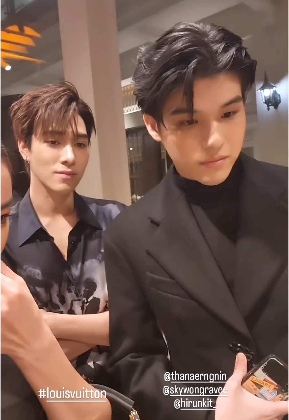 เรื่องของสกายนานิ~แม่งโคตรโลกกลมพรหมลิขิตอ่ะ รู้จักกันมาตั้งแต่ 2022 ด้วยซ้ำ สกายเหมือนเข้าเจมเพื่อตามหารักแท้อ่ะ แต่ล็อคมงนะ  #skywongravee #สกายวงศ์รวี #hirunkit_ #นานิหิรัญกฤษฎิ์  #สกายนานิ #SkyNani #tiktoktrending #fypシ #fyppppppppppppppppppppppp #อย่าปิดการมองเห็น 