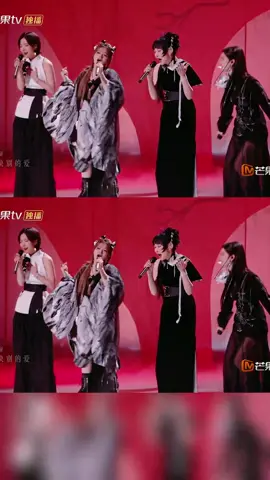 #SaDingding #MARiA #WangLuodan #LiSheng collaborated to perform 
