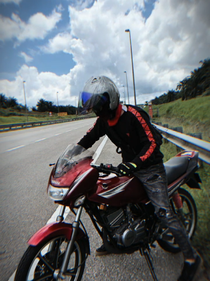 dainese jarang tak padu guys !! #dainese #sweatshirtmurah #ride #rempitstyle #fyp 