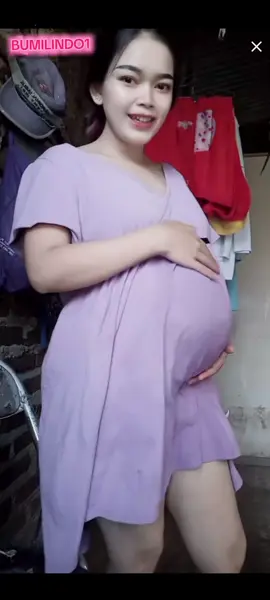 Bumil nya lagi nyantai 😍🥰 #bumilsehat  #bumilhappy  #salambumil  #bumilsehatbayisehat🤰♥️😘😘  #bumilcantik 