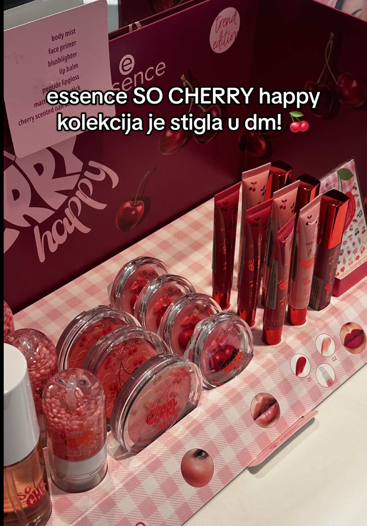 🍒Nova essence SO CHERRY happy kolekcija je STIGLA u dm! 😍 Mirisi, sjaj i trešnjasta radost na svakom koraku ✨ Koji proizvod je vaš favorit? 🍒👇🏼✨ #dm #dmbih