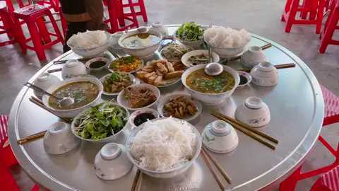 Cơm chùa lúc nào cũng ngon 🤤  #CapCut #trendingvideo #xuhuongtiktok #anchay #cungchay #lephatdang #anngonnaungon #bunchay #comchay #michay 