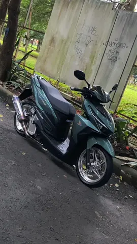 vario led old adalah vario terganteng dari semua generasi, setuju gak? 😍😜🤙🏻 #varioledold #variomodifikasi #ledold #varioproper #fyp #xybcaa 