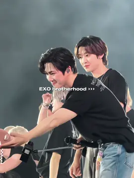 God, i love them so much.. #exo #smtown #smfamily 