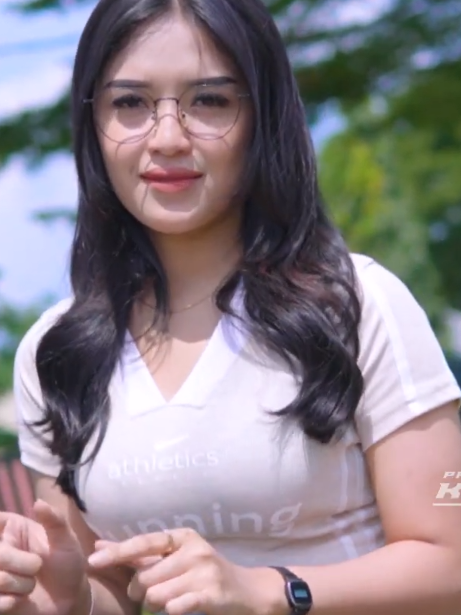 𝐁𝐥𝐨𝐨𝐝𝐥𝐢𝐧𝐞                                                                                       #keludmusic #imelia_ag25 #bloodline #music #video #dj #terhot 