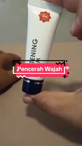 Wajib punya nih untuk yang punya noda bekas jerawat dan flek hitam di wajah #produkviral #produklegend #vivawhiteningcream #fypage 