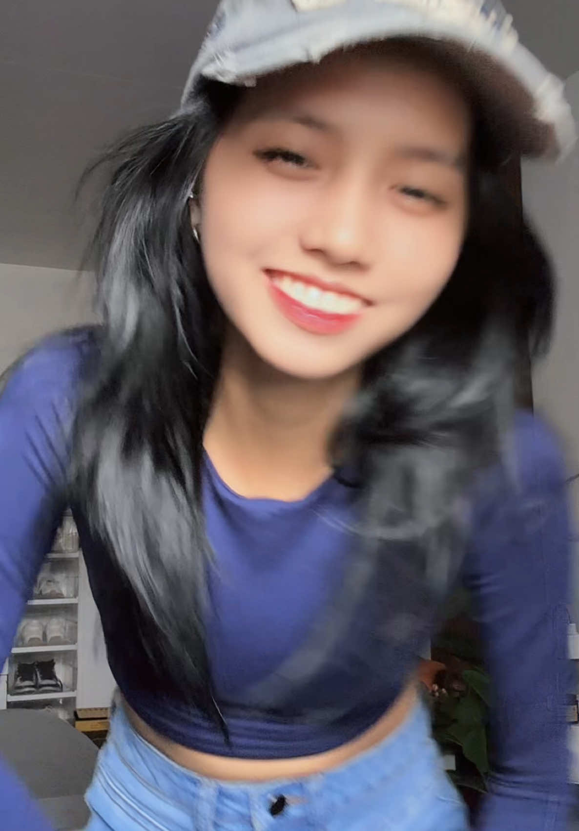 ay sumasayaw pala yan sha? HAHAHAHA