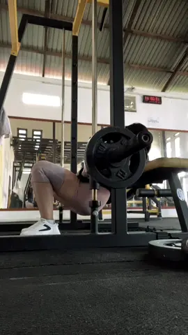 🍑                                                 #GymLife #fitnessmotivation #fypage #kkfitness 