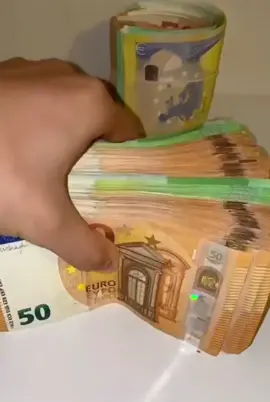 #euro #efectivo #dinero #marbella #money #paratiiiiiiiiii #fyp 