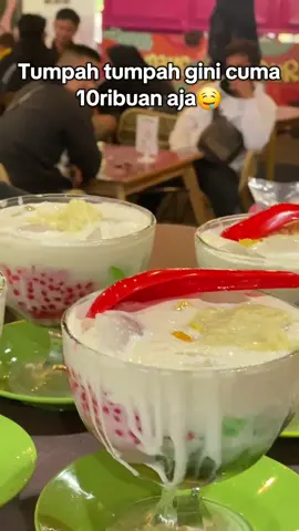 Siapa coba yang ngga ngiler liatnya guys😭 Info harga✨️ 🍨 Es teler start 10k - 23k 🍹 Durian & Alpukat kocok start 10k - 15k ☕️ Aneka kopi start 5k - 7k 🍱 Aneka snack start 6k Durpas Montong🤤 ✨️Grade A 60k/pack Beli 2 jadi 110k ✨Grade B 50k/pack Beli 2 jadi 90k ✨ Grade B 40k/pack Beli 2 jadi 70k ‼️Montong ready 65k✨️/kg admin💁‍♀️: 082220003102 #sidoarjo24jam  #durian  #durianbali  #durianlokal  #alpukat #alpukatmentega  #manis #legit  #duriankupas  #fresh  #durianlover  #duriantraveler  #durianranahminang  #durianmusangking  #durianlovers  #duriannusantara  #pecintadurian  #makandurian  #sukadurian  #viral #trend  #videoviral  #mantap  #enak  #makanenak  #umkm  #kulinersidoarjo  #kulinersurabaya  #kulinerindonesia #fyp #foryoupage #4u #xybca #masukberanda #bismilahrame #CapCut 