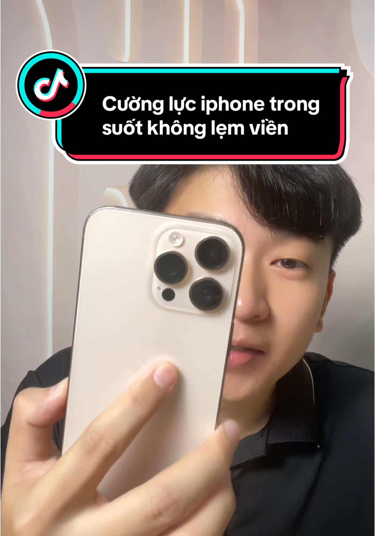 Dùng iphone nên thử một lần. Cường lực trong suốt không viền Gor. Không lẹm vào phần hiển thị của máy. Có phủ nano Tối ưu 100% hiển thị. Dành cho iphone Xr -> 16promax. Trong suốt, dễ dán, combo 2 miếng giá chỉ đầu 1. #phukiendienthoai #iphone #phukien #cuongluciphone #cuongluc #cuongluctudan #cuonglucchongnhintrom 