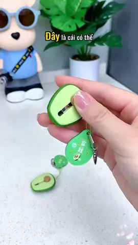 Máy gọt vỏ mini cầm tay tiện lợi và di động. Nó làm bằng thép không gỉ có thể thu vào!! #tienich #daogotvomini #thietthuc #giadungnhabep #creatorsearchinsights #jizonguyen 