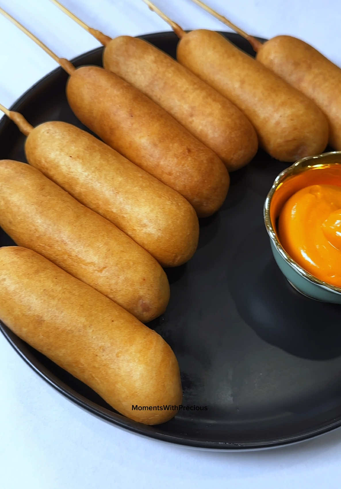 This corn dog recipe is the upgrade your snack game needs! Ingredients: •  2 cup all-purpose flour • 1/4 cup sugar • 1 tbsp baking powder • 1/2 tsp salt • 1/4 tsp black pepper, I used suya pepper (optional) • 1 large egg • 1 cup buttermilk  • 1 tbsp vegetable oil #Corndog #Recipe #Creatorsearchinsights #Fyp #Snacks #Expore 