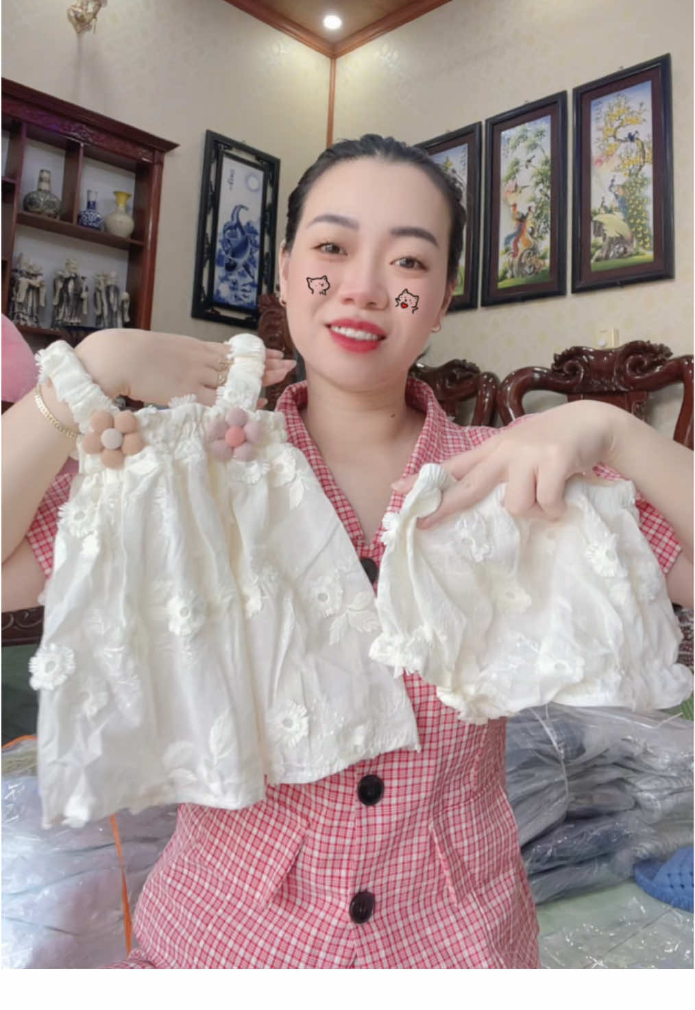 Bộ hoa 3D về sẵn sll rồi các bác ơi#mebimsua #mebim #quanao #quanaotreem #dutrend #xuhuong #mebimsuachamcon 