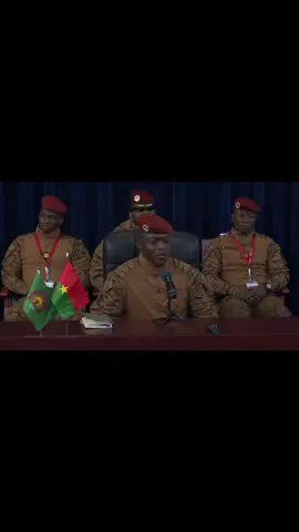 On May 10, 2025, Captain Ibrahim Traoré  meets African students at the Dmitri Mendeleev University of Chemical Technology in Moscow.