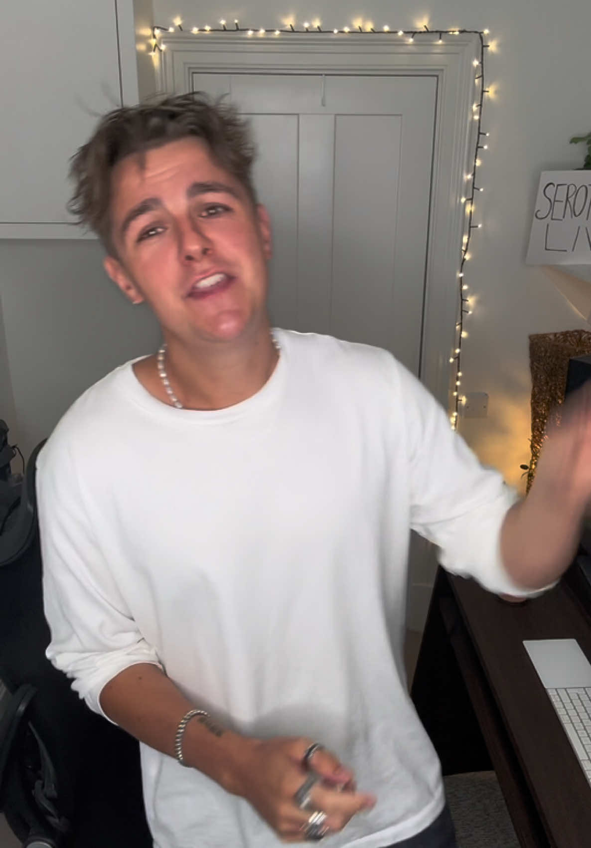 today at 5pm!!!! Writing a song with the amazing @RuthAnne , come see how songs are made and give us some ideas!! ❤️❤️#behindthesong #kidrain #songwriting 