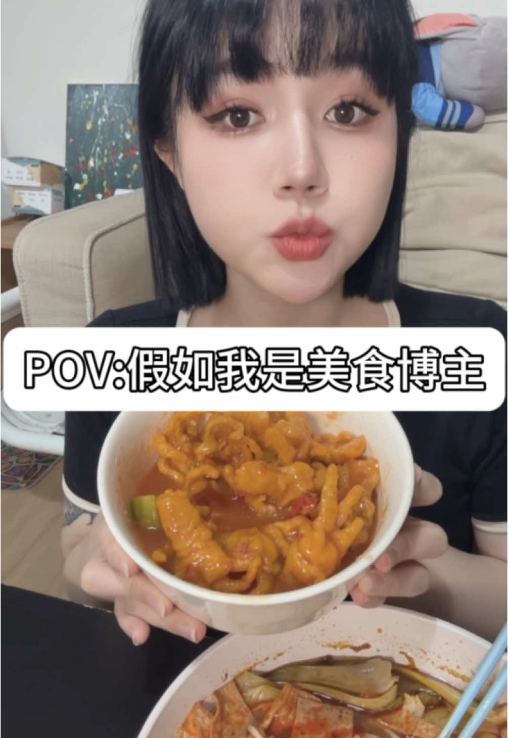 雞爪收割機來了 開箱 酸辣姊妹的雞JoJo 有誰也愛吃雞抓的舉手讓我看看！ TIKTOK🔍酸辣姊妹 他們不止有賣雞爪、還有甜點、榴槤蛋糕🤤趕快私訊他們吧 #開箱 #雞爪 #酸辣姐妹 #吃播 