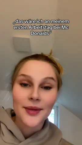 Danke an diesen Mitarbeiter, was auch immer du dir dabei gedacht hast😂🥰 #mcdonalds #erdbeerkuchen #süss #verwirrt #wasistdas #pov #fürdich 