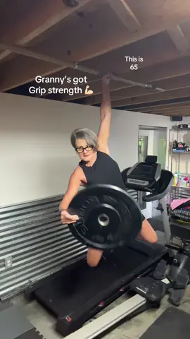 Granny’s got grip strength  #fyp #GymTok #gripstrength #viral #silveristhenewstrong 