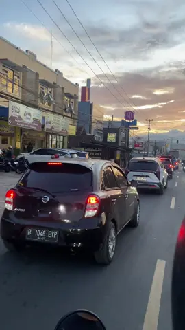 Cibadak dengan kemacetan nya  #sukabumi #cibadak #jawabarat 