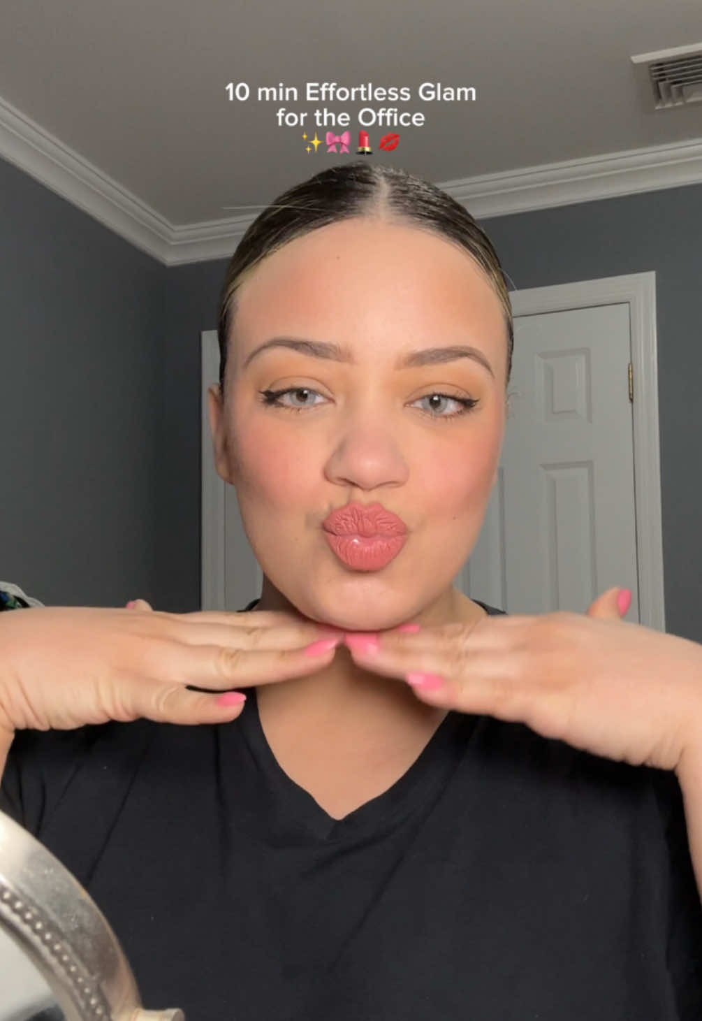 My go-to makeup routine for the office and if I need a quick glam. 💄💋👄🎀✨  @sephora @Fenty Beauty @makeupbymario @NARS Cosmetics @COVERGIRL @maccosmetics  #makeuptutorial #makeupglam #gotomakeuproutine #MakeupRoutine 