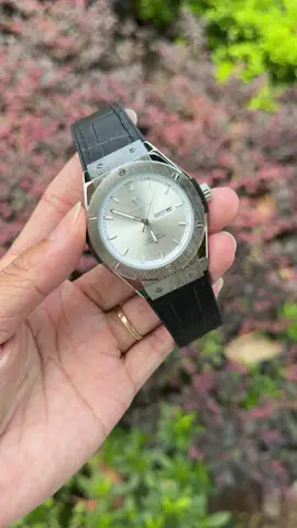 Màu trắng cũng đẹp phải không các anh zai