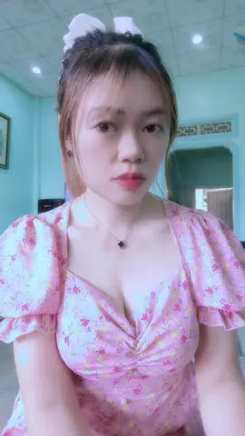 Thương tui hông mà nhìn 🤭🤭#xuhuongtiktok #trending#giaitri  #🤣🤣🤣 