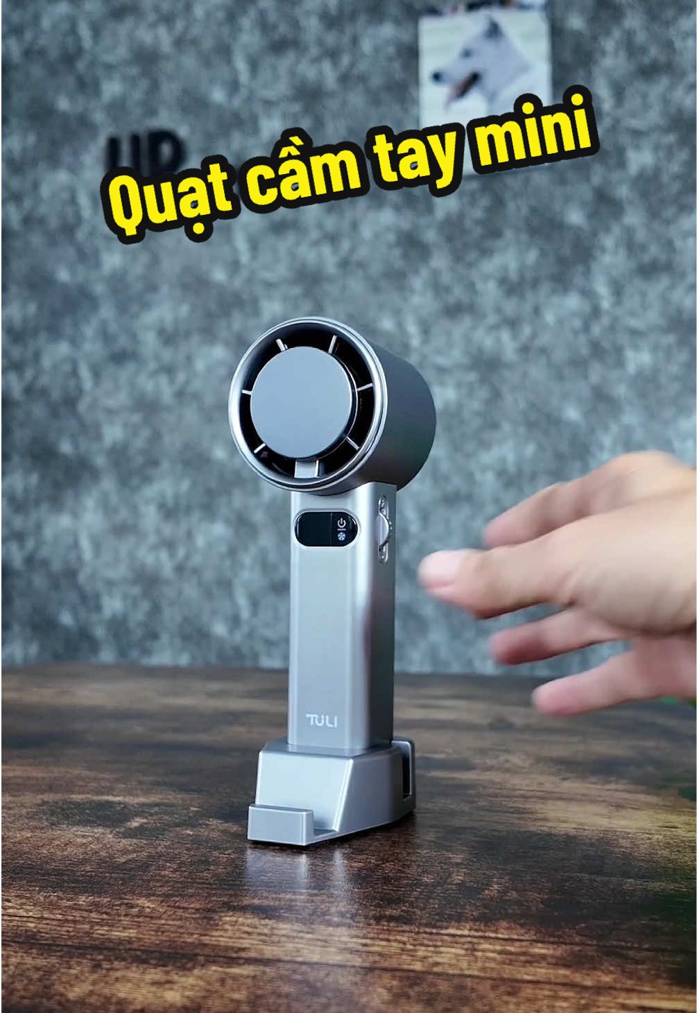 Quạt cầm tay mini chính hãng Tuli cho anh chị em đây #quatcamtay #quatcamtaymini #quattichdienmini #uponly89 