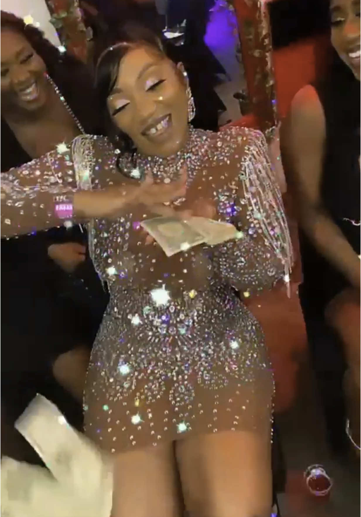 One thing about us, when we link up we are gonna eat, cuss, laugh and look good while we are doing it. Happy Birthday Rena 🤍 you are truly an amazing person and I would like to thank you for being there for almost all the important moments of my life. Just know you can always count on me to be supportive, appreciative, and genuinely happy for you.  Continue being beautifu, generous, loving, & happy. God will always keep you blessed. I love you with all my heart ❤️  @@Serenathisrenathat