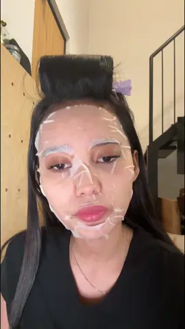 Mungkin abis ini tu kotak bakal gw jadiin kotak bekel☺️🙏🏻 #somebymi #blemishclearingmask #yujadailymask #blemish #acnemarks #pigmentation #brightening #clearskin #glassskin #glowingskin #cleangirl