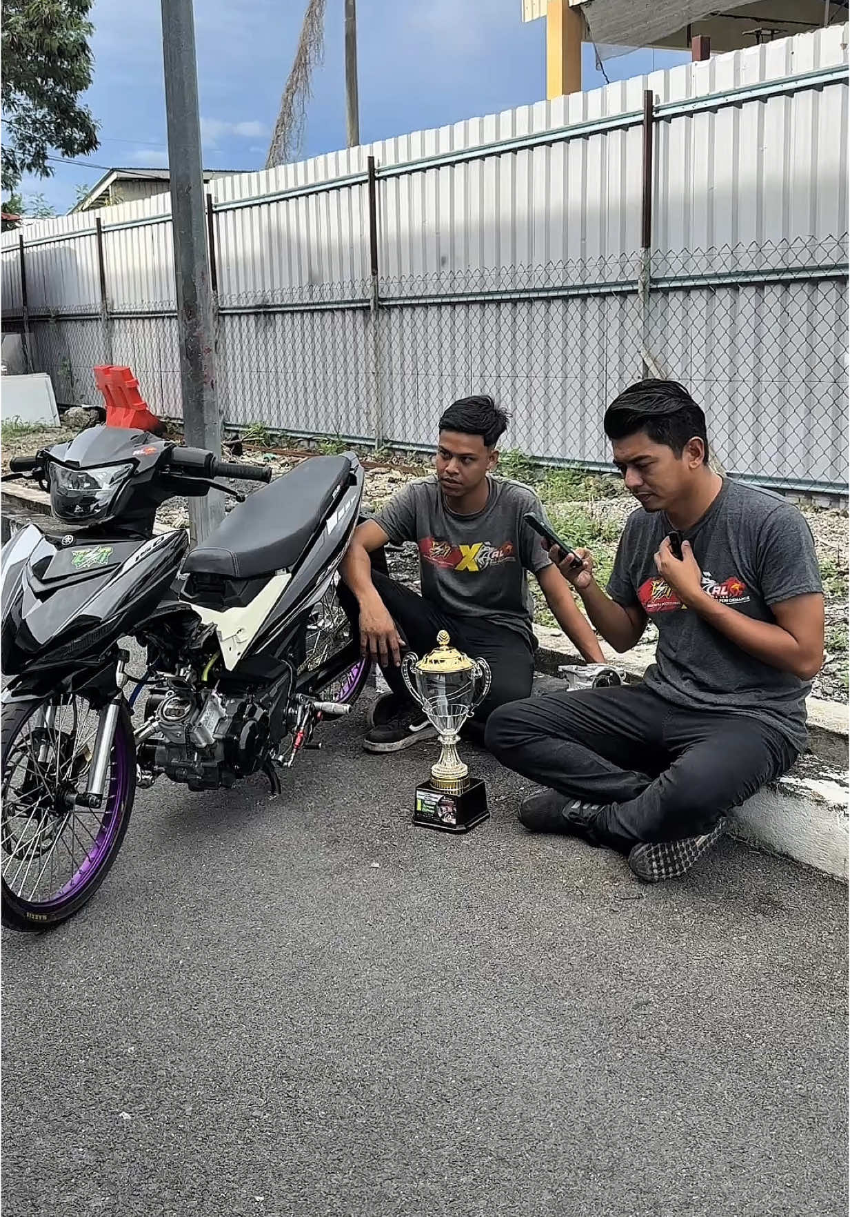 ASSALAMUALAIKOM BOY GMG Kat Bawah Ni Saya Share Formula Untuk Boy GMG Buat 8.0s 😝 ECU = REDLEO BLOCK 63 = REDLEO HEAD = REDLEO 21-24  CAM = ESR3 SPRING VALVE = ESR OVAL 3.3 EXHAUST = REDLEO TYPE 1 BP ROD = REDLEO GEARBOX = ESR 1-2-5 HYPER = COMBO ESR