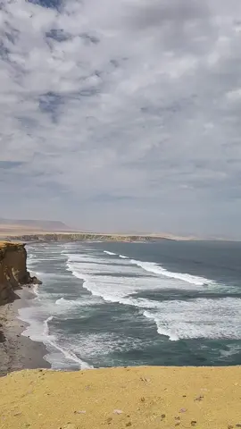 Alguna vez - Cristian Castro  Tal vez la encuentre alguna vez Bajo el cielo junto al mar Será la estrella que se fue Para no volver jamás #paisajeshermososconmúsica #paisajesnaturalesconmúsica #música #paisajeaesthetic #tavi_sptia #atardecer #playa #letrasdecanciones #lyrics #algunavezcristiancastro #tendencia 