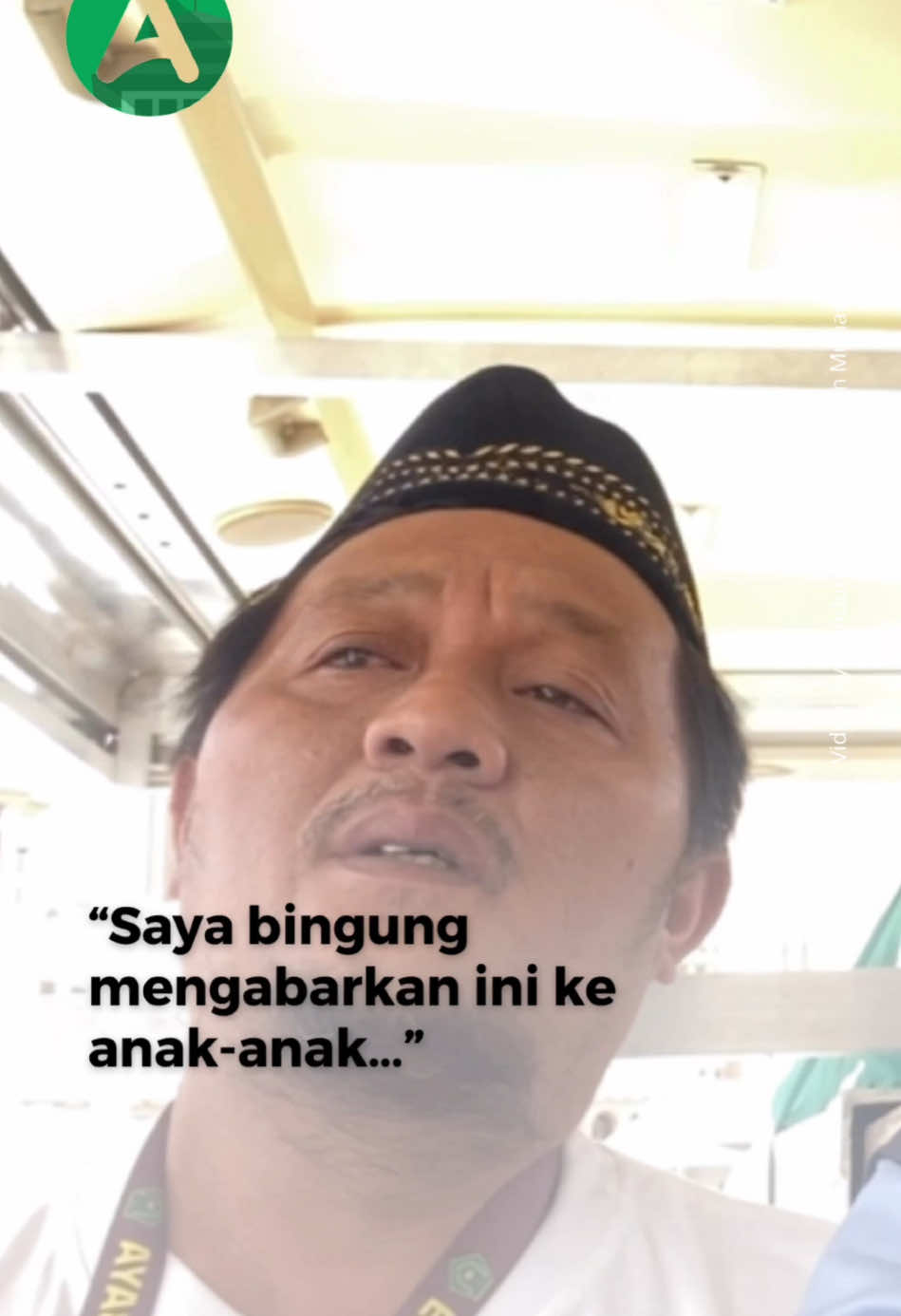 Reporter Ayobandung.com, Asep Dadan Muhanda (@Asdan Muhanda), berkesempatan mendampingi Hasan Sadli Masum dalam proses pemakaman sang istri, Nyai Nur Fadilah (45) yang meninggal dunia di atas pesawat sesaat sebelum landing dalam penerbangan Surabaya-Madinah. Almarhumah merupakan tokoh perempuan NU dan menantu dari keluarga besar Ponpes Bahauddin Ali Ar Rofi'i Ngelom, yang akrab dipanggil Ning Dila. Jenazahnya dishalatkan di Raudah, tempat istimewa di Masjid Nabawi yang merupakan lokasi antara mimbar dan rumah Rasulullah SAW.  Jenazahnya kemudian dibawa ke permakaman Baqi, yang berada di luar kompleks Masjid Nabawi. Jaraknya sekitar 700 meter dari Raudah. Semoga Almarhumah diterima Iman Islamnya dan sang suami serta anak-anaknya diberikan ketabahan. Kisah lengkapnya dikemas langsung di Channel YouTube Ayobandung.