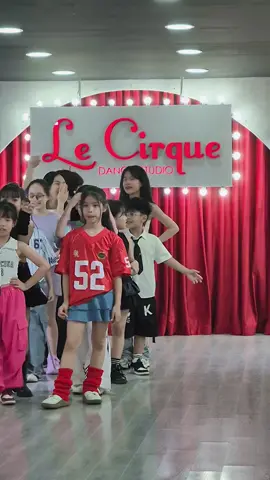 Random dance 😘 #tiktok  #viral 