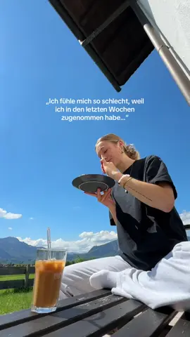 Kuchen essen, obwohl man zugenommen hat ist ein BIG SLAY, okay?!? #kuchen #trend  #weightgain #zunehmen #zoomout 
