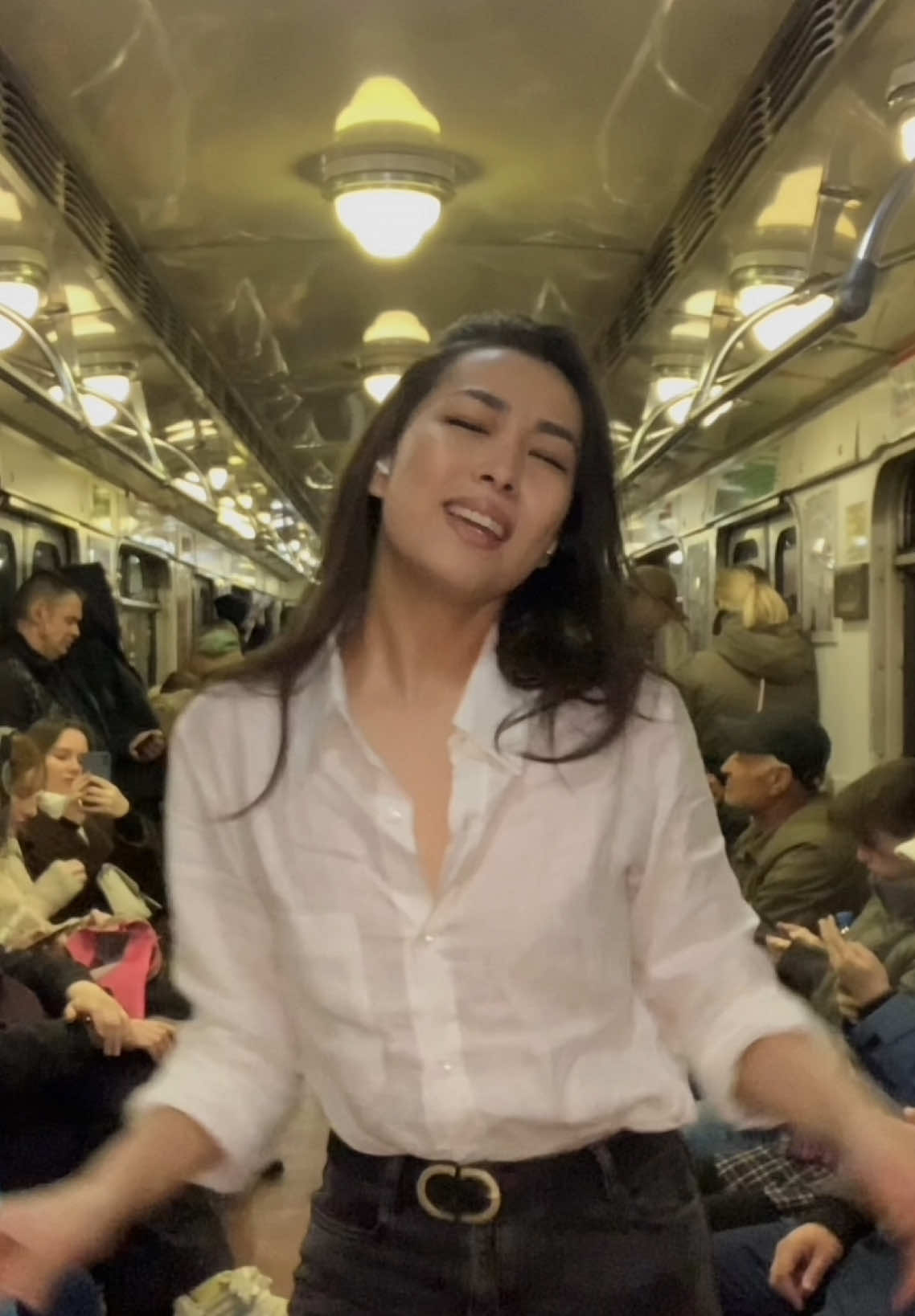 Тренд прошел, а видео осталось 🌚🚊 #социофобия 