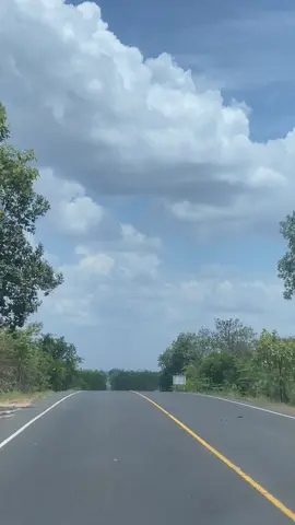 ถนนจากอำเภอเขมราฐ-อำเภอโขงเจียม อุบลราชธานี วิวสวยตลอดเส้นทางเป็นถนนคู่ขนานกับแม่น้ำโขง นั่งรถชมวิวฮีลใจสุดๆ🍀🌿🏔️#คนอิสานจังหวัดร้อยเอ็ด #ชอบการเดินทาง #เสพติดธรรมชาติ #สตอรี่การเดินทาง 